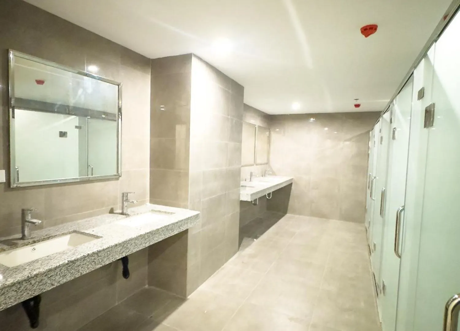 Luxury Penthouse hotel near City of Dreams Airport Okada Solaire Casino2 Manila