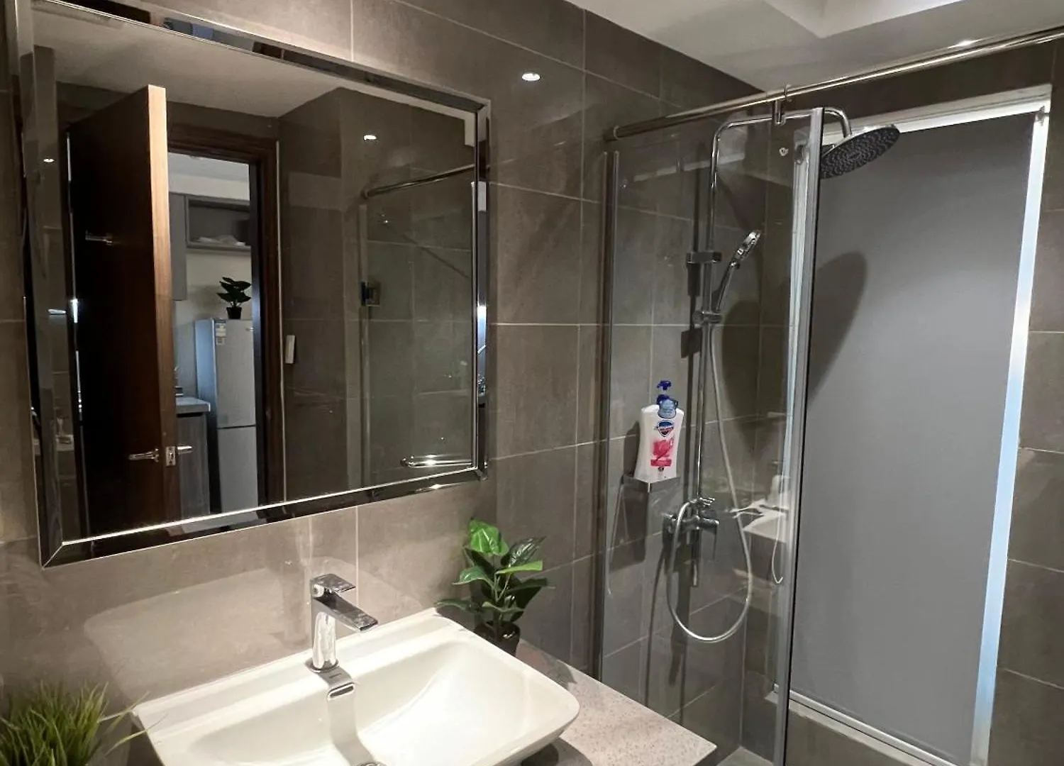 Luxury Penthouse hotel near City of Dreams Airport Okada Solaire Casino2 Manila